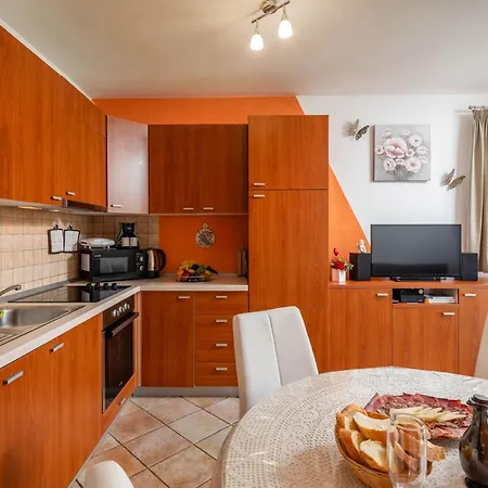 Apartment Charming Matej - Happy
